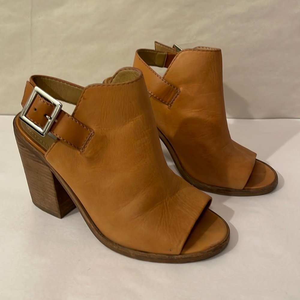 Steve Madden Tallen Stacked Heel Sandals